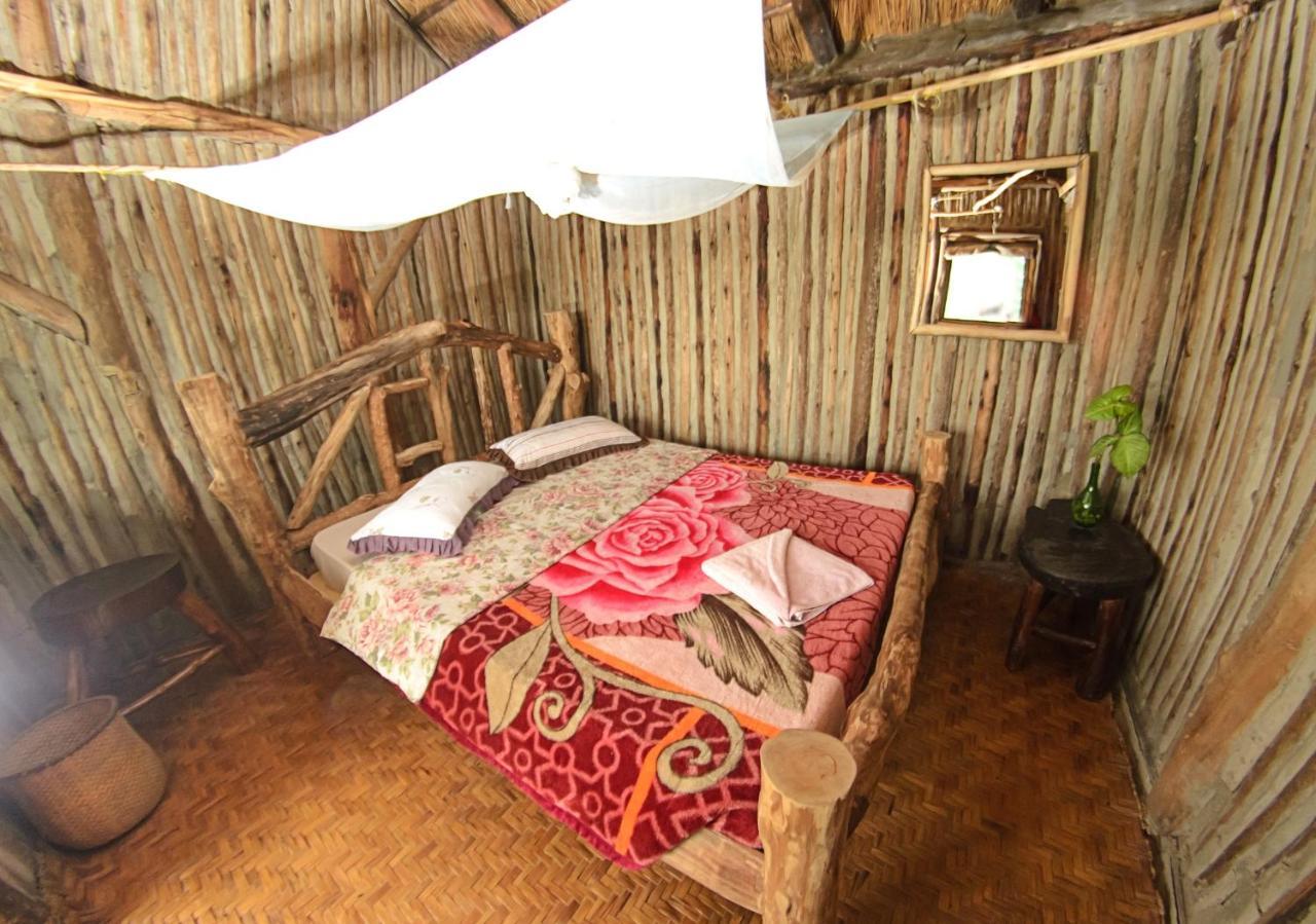 Dave The Cave Eco Lodge And Cultural Campsite Rubirizi Ngoại thất bức ảnh