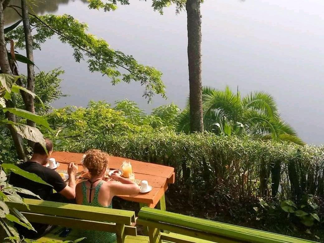 Dave The Cave Eco Lodge And Cultural Campsite Rubirizi Ngoại thất bức ảnh