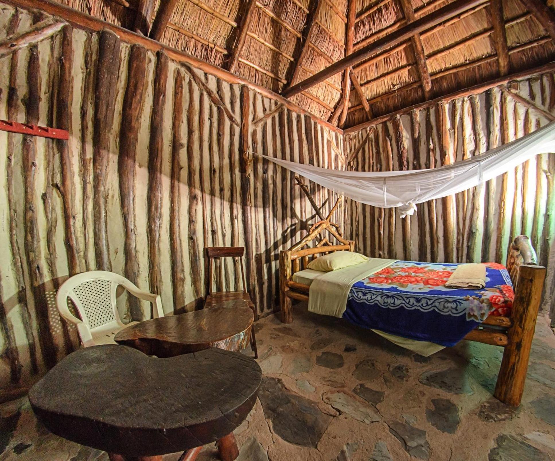 Dave The Cave Eco Lodge And Cultural Campsite Rubirizi Ngoại thất bức ảnh